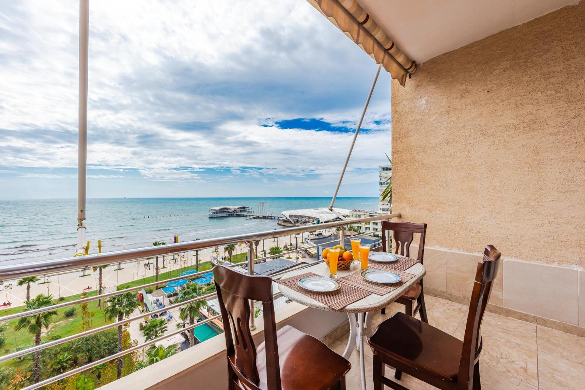 Apartment Old Town 2br With Sea View