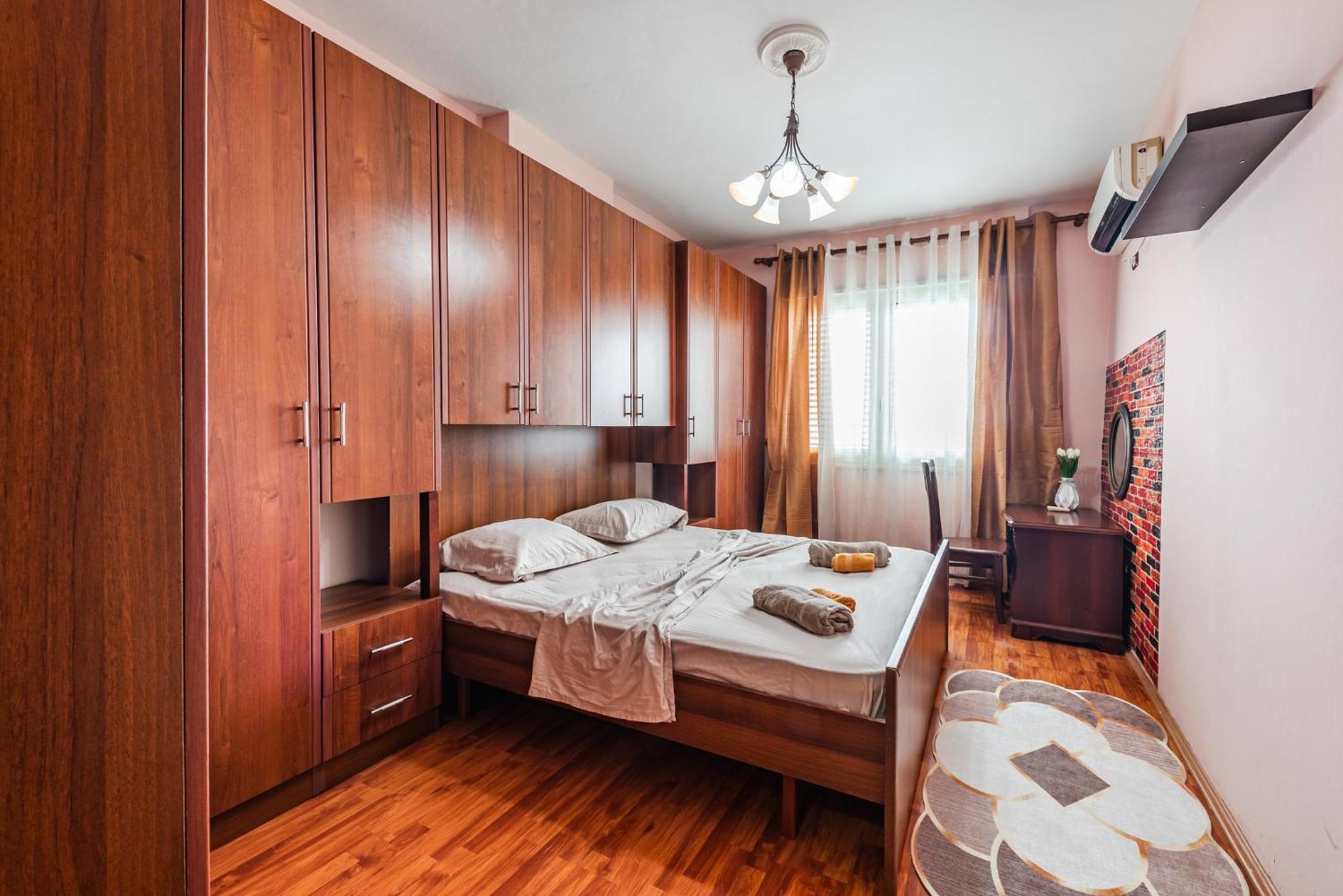 Apartment Old Town 2br With Sea View *